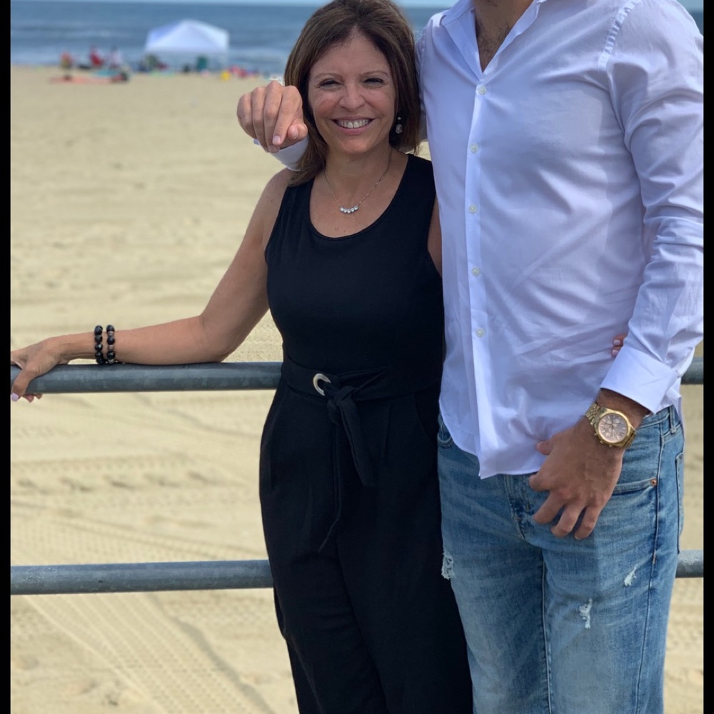 Meet your Posher, Laurie